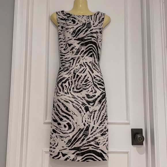 🔴SOLD🔴 Clearance 💯 H&M zebra Dress - Picture 5 of 7